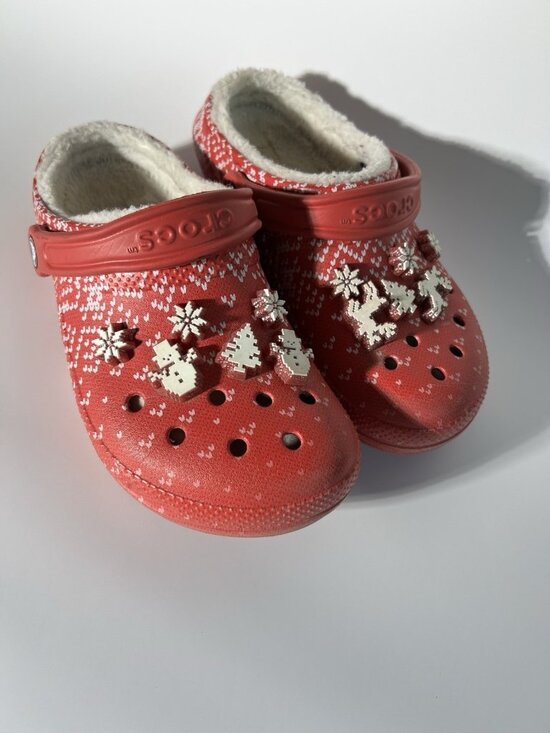 CROCS Shoes - Women's Size 7 Crocs Lined Holiday Charm Clog Red/White w/Jibbitz Ugly Sweater
